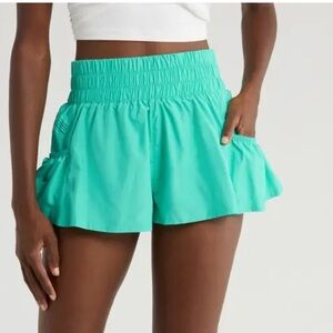 FREE PEOPLE Get Your Flirt On Shorts. Size Large. New Without Tags.